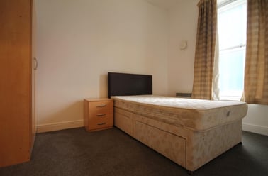 Westmorland Road, Newcastle Upon Tyne, Newcastle - Image 2